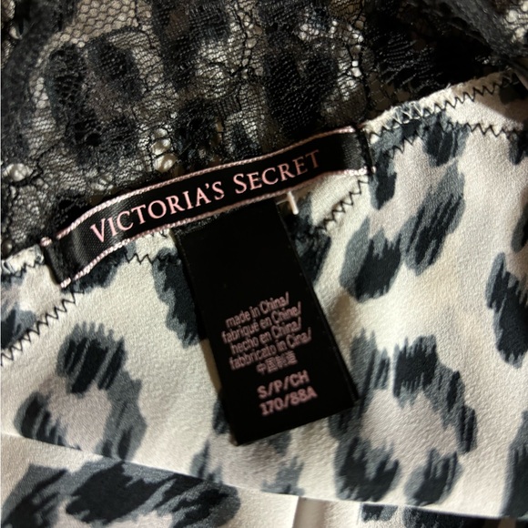 Victoria’s Secret leopard print slip dress,excellent condition, small size - Picture 3 of 13